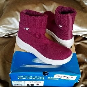 SKETCHERS ON-THE-GO SkyHigh Ultra Air Cooled Goga Mat Knit Bootie Size 8M